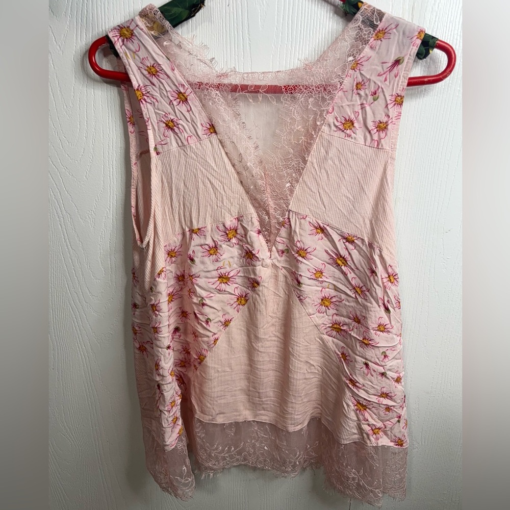 POL Pink Floral Lace Top